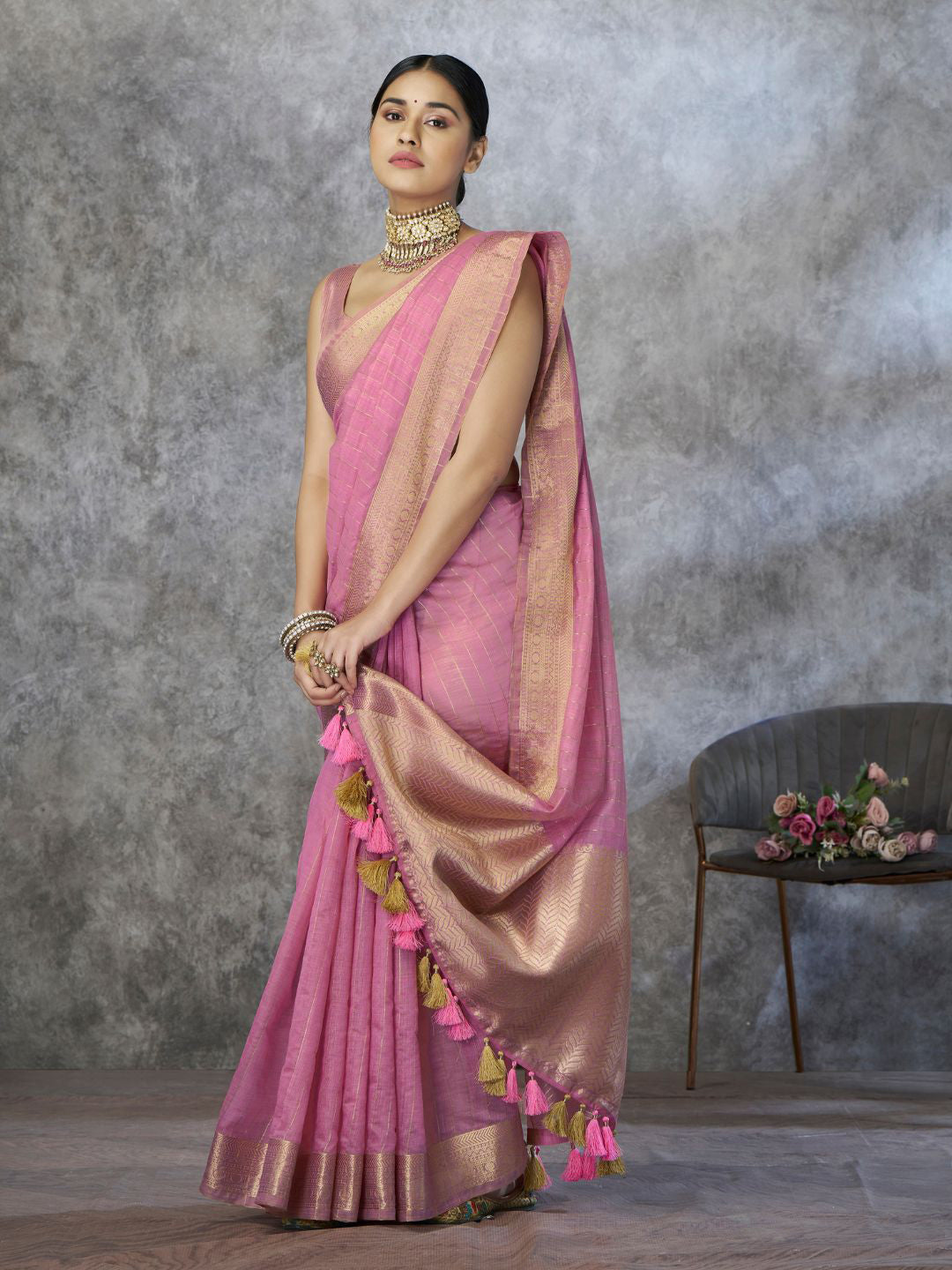 Urban Pallu Solid Cotton Blend Daily Saree