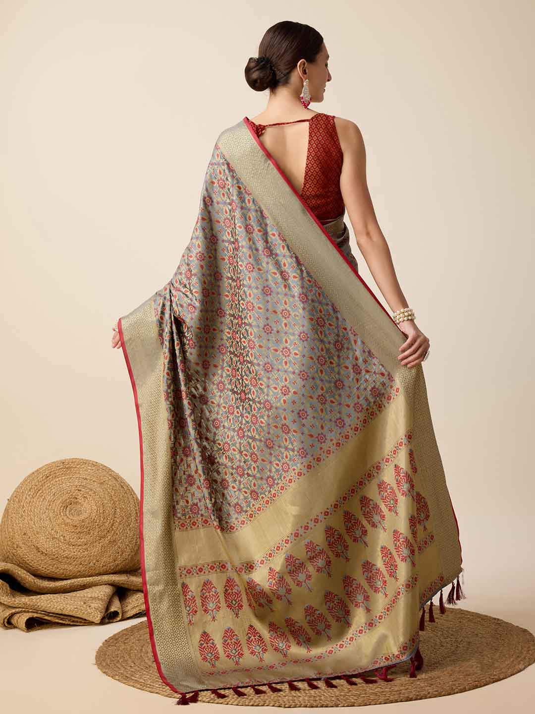 Urban Pallu Woven Design Silk Blend Party Saree