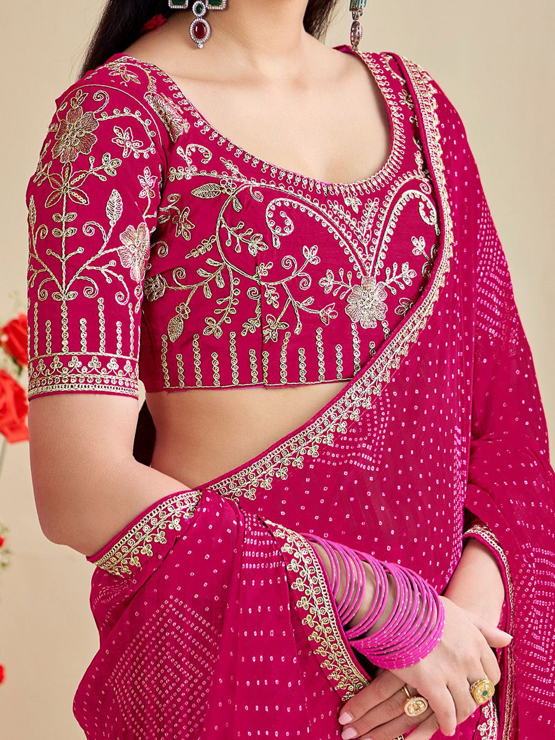 Urban Pallu Ethnic Motifs Embroidered Poly Georgette Heavy Work Saree