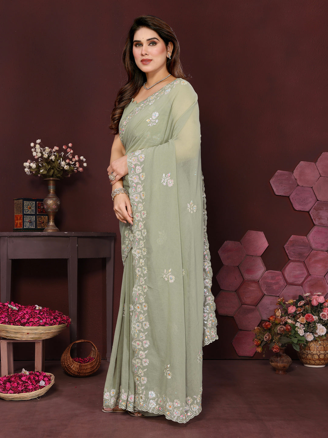 Urban Pallu Embroidered Poly Georgette Daily Saree