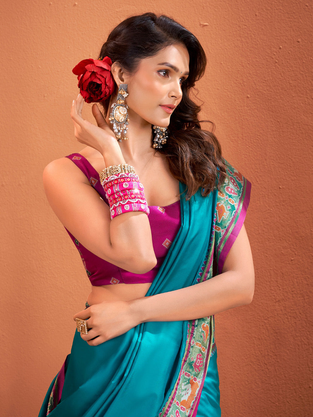 Urban Pallu Solid Silk Blend Festive Saree