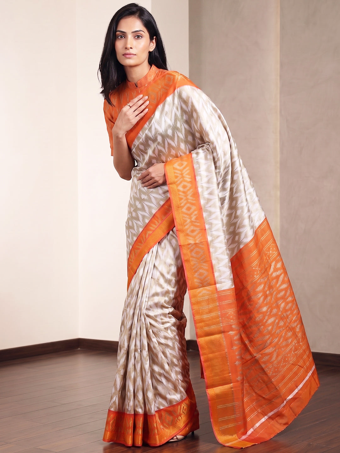 Urban Pallu Printed Silk Blend Festive Saree