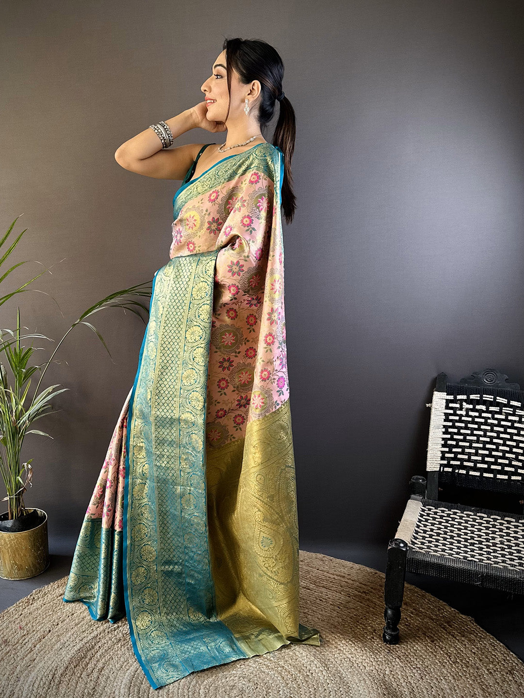 Urban Pallu Woven Design Silk Blend Traditional Saree
