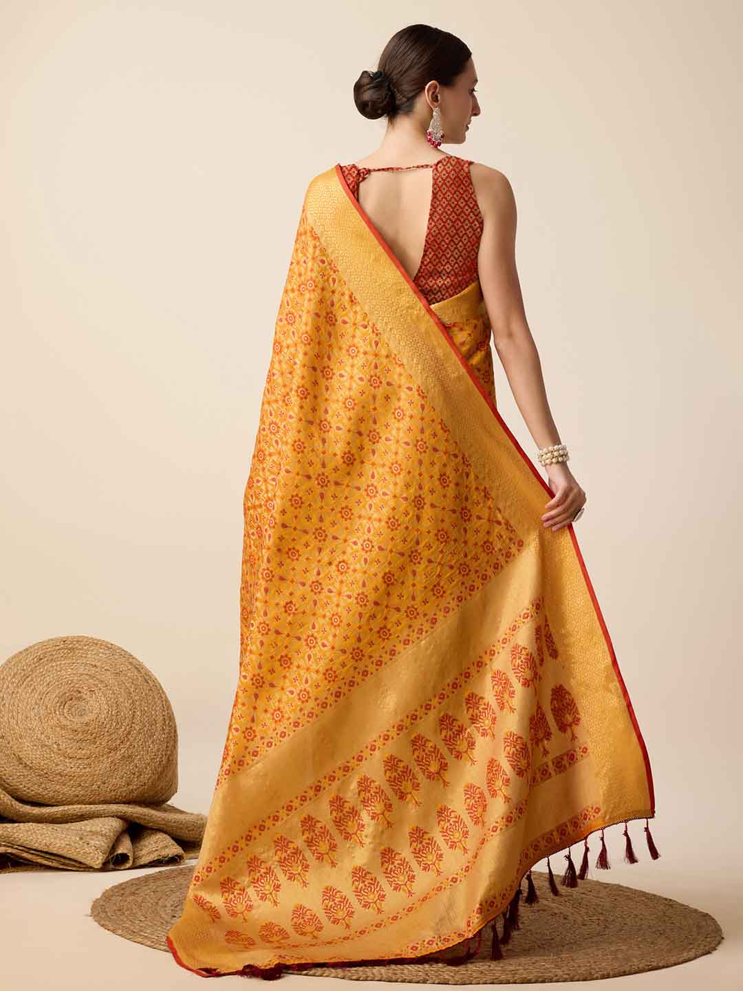 Urban Pallu Woven Design Silk Blend Party Saree