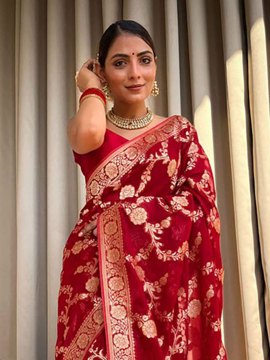 Urban Pallu Woven Design Silk Blend Traditional Saree