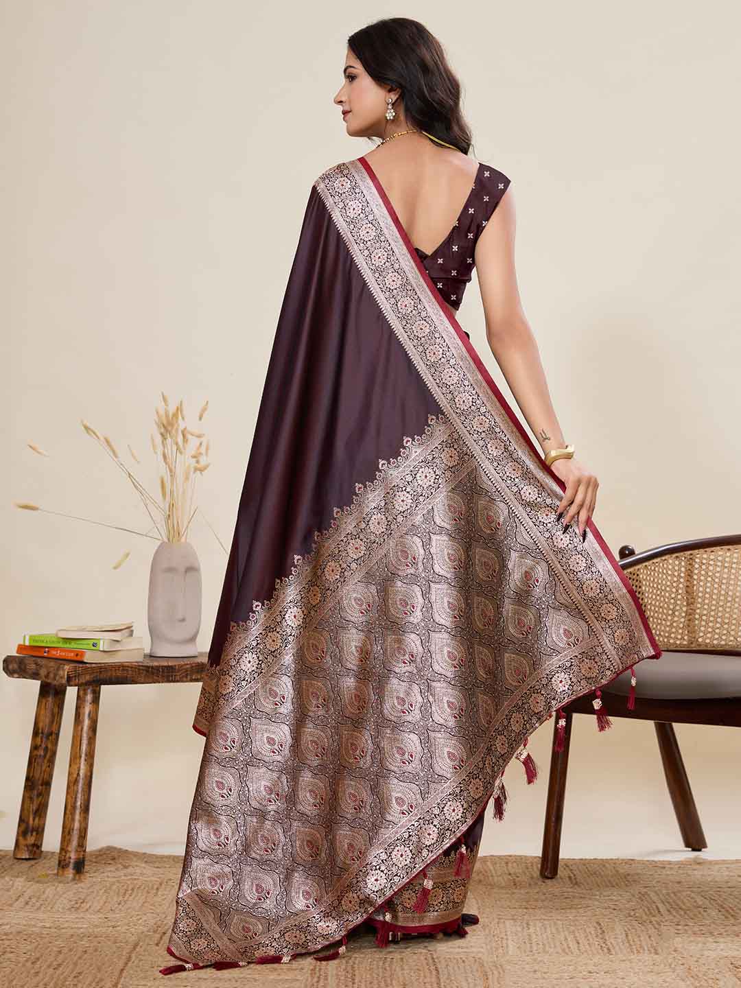 Urban Pallu Woven Design Silk Blend Party Saree