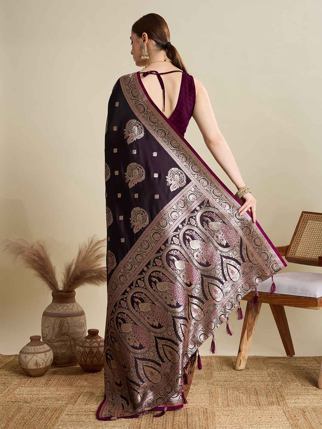 Urban Pallu Woven Design Silk Blend Party Saree