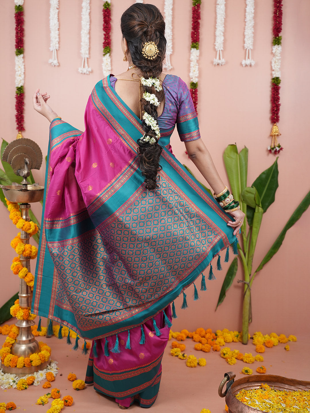 Urban Pallu Woven Design Silk Blend Traditional Saree
