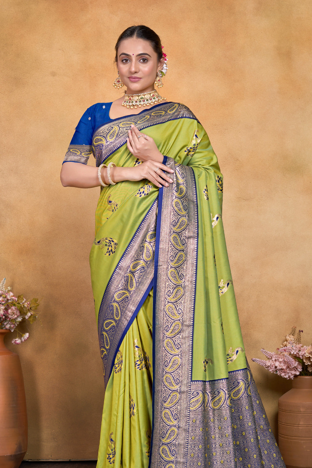Urban Pallu Woven Design Silk Blend Fusion Saree