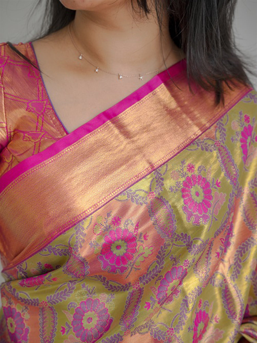 Urban Pallu Woven Design Silk Blend Traditional Saree