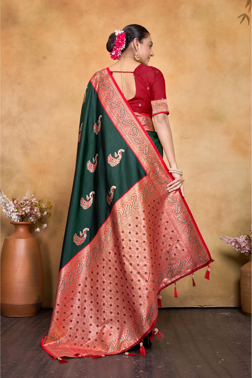 Urban Pallu Woven Design Silk Blend Fusion Saree