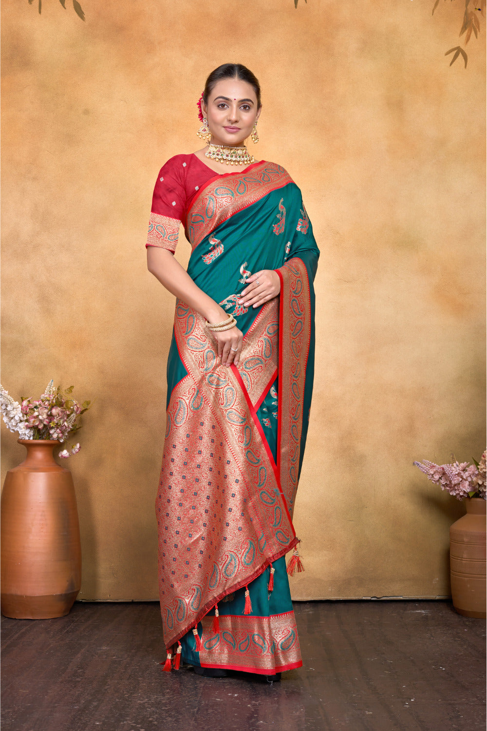 Urban Pallu Woven Design Silk Blend Fusion Saree