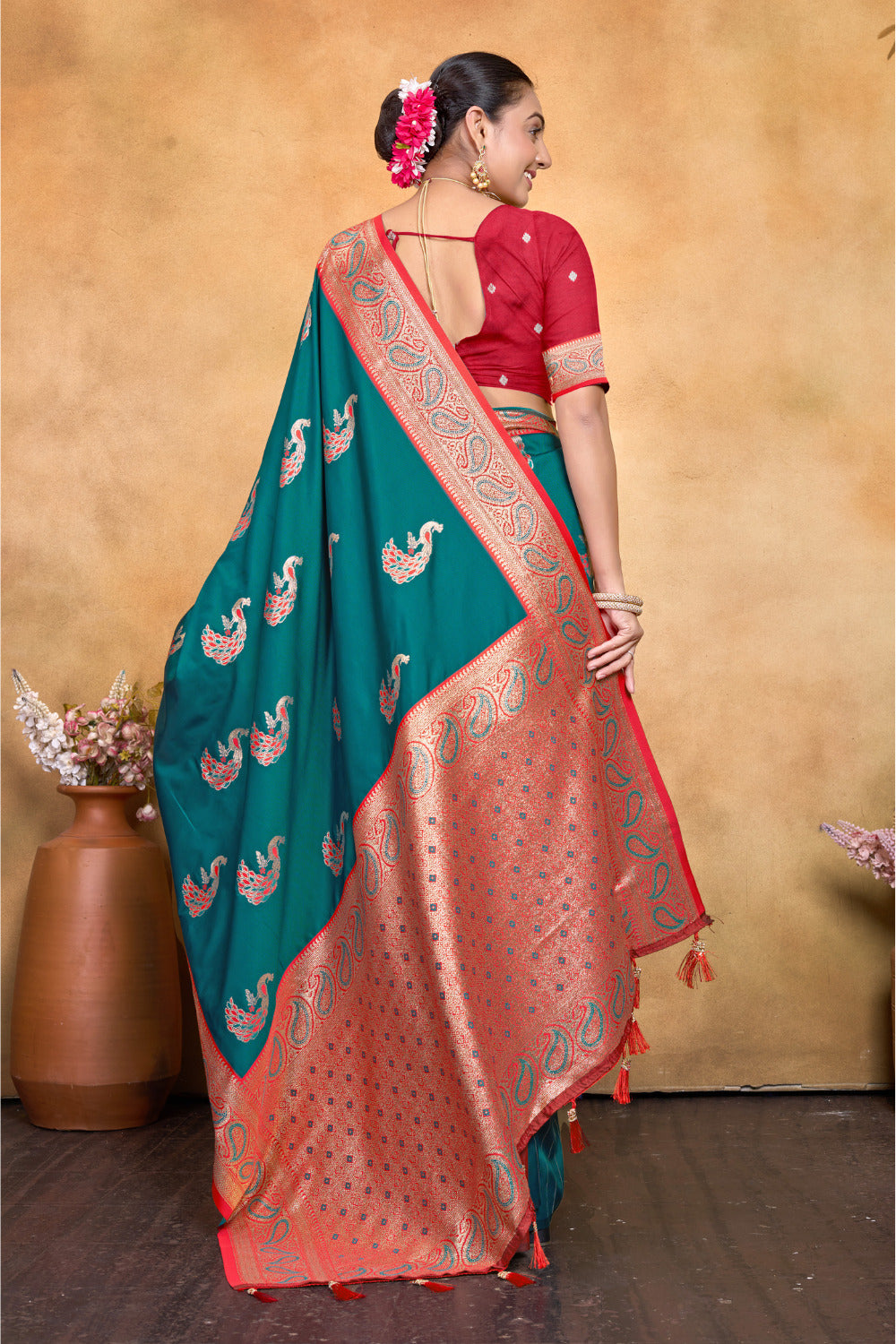 Urban Pallu Woven Design Silk Blend Fusion Saree