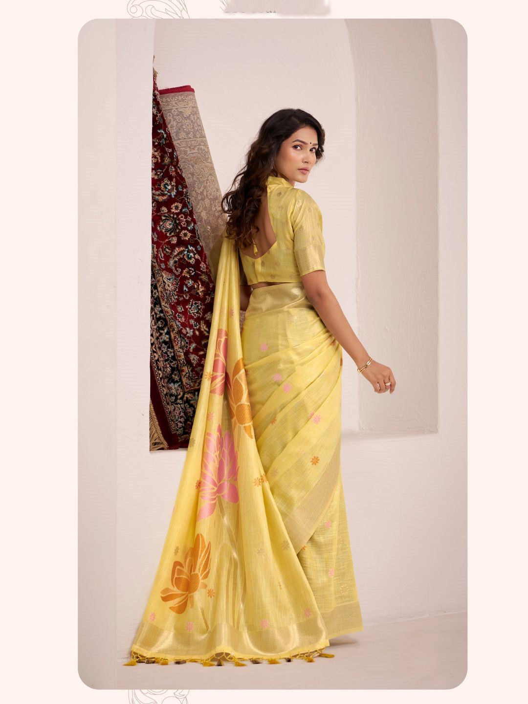 Urban Pallu Woven Design Silk Blend Daily Saree