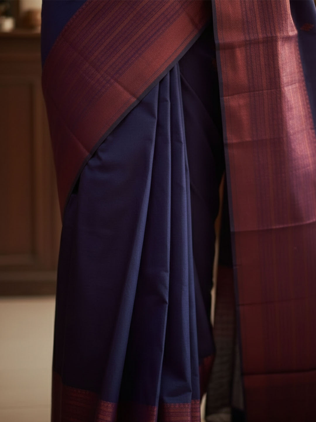 Urban Pallu Woven Design Silk Blend Work Saree
