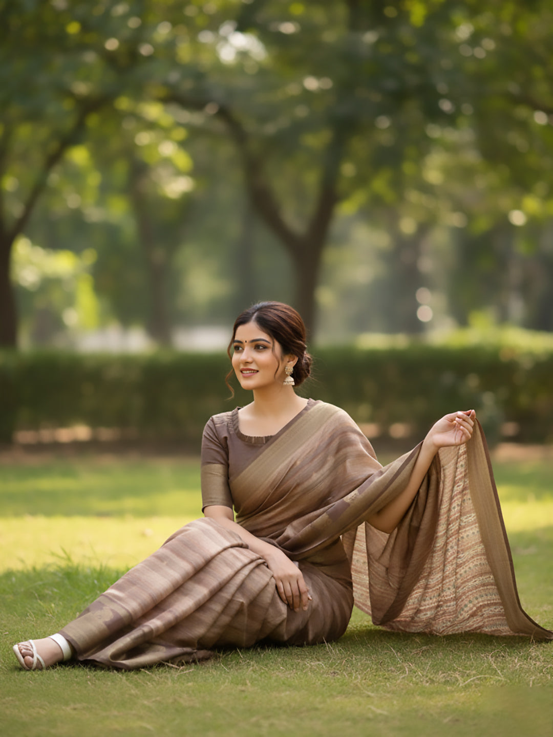 Urban Pallu Floral Sequinned Silk Blend Fusion Saree