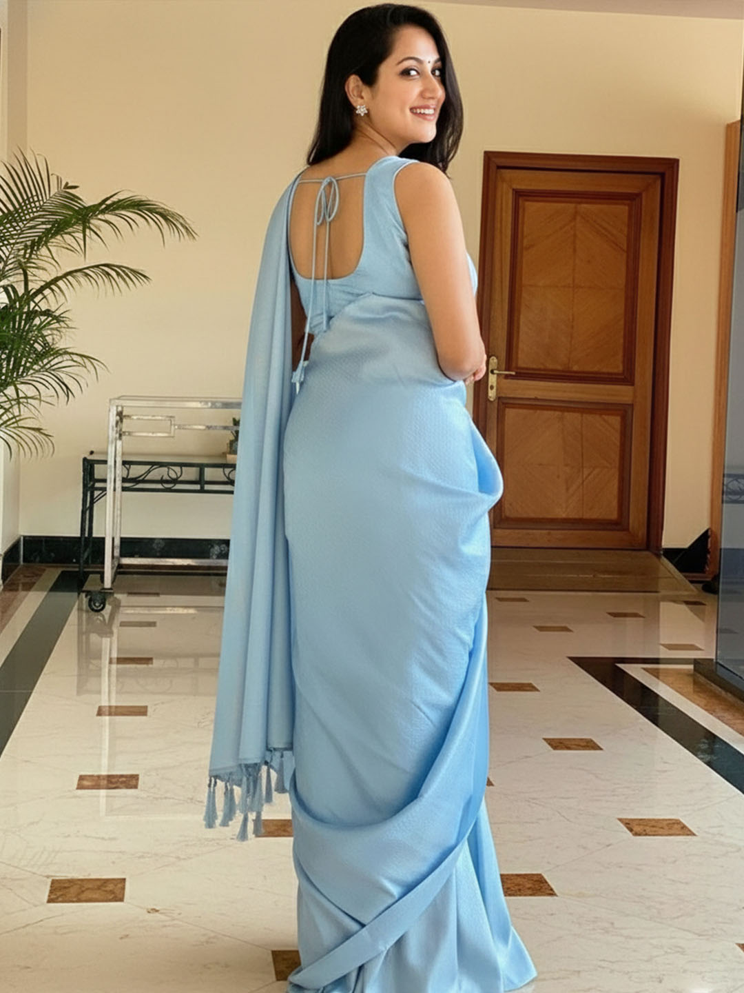 Urban Pallu Woven Design Silk Blend Traditional Saree