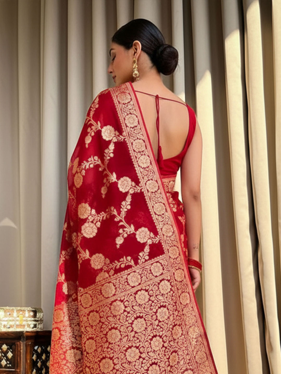 Urban Pallu Woven Design Silk Blend Traditional Saree