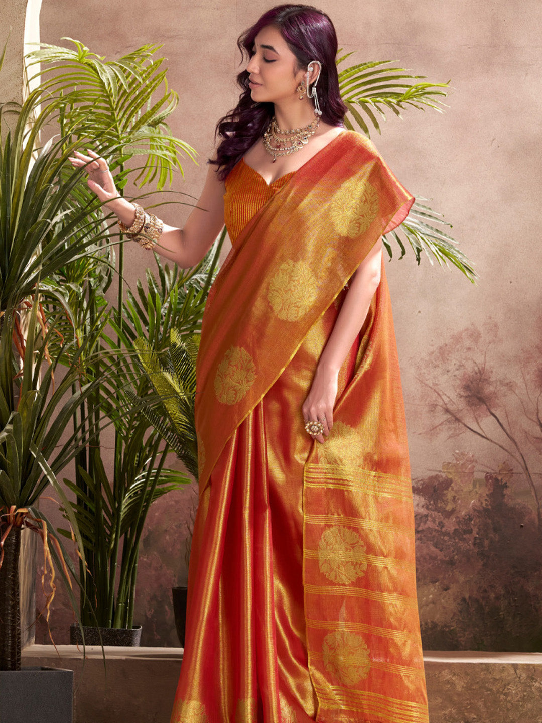 Urban Pallu Woven Design Silk Blend Traditional Saree