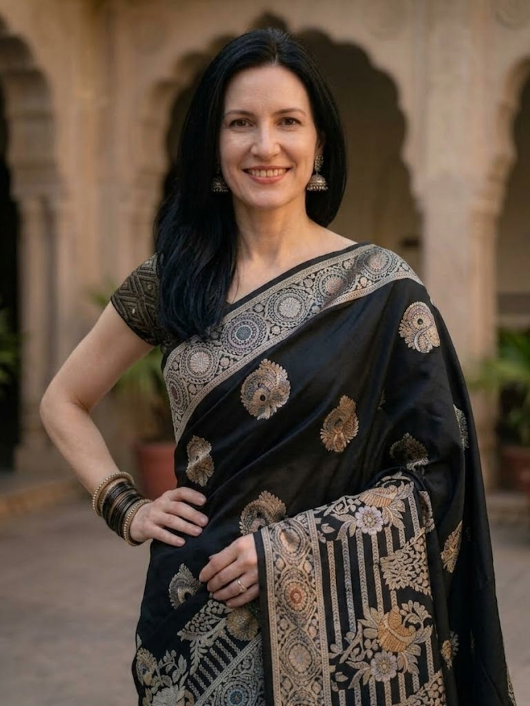 Urban Pallu Woven Design Silk Blend Traditional Saree