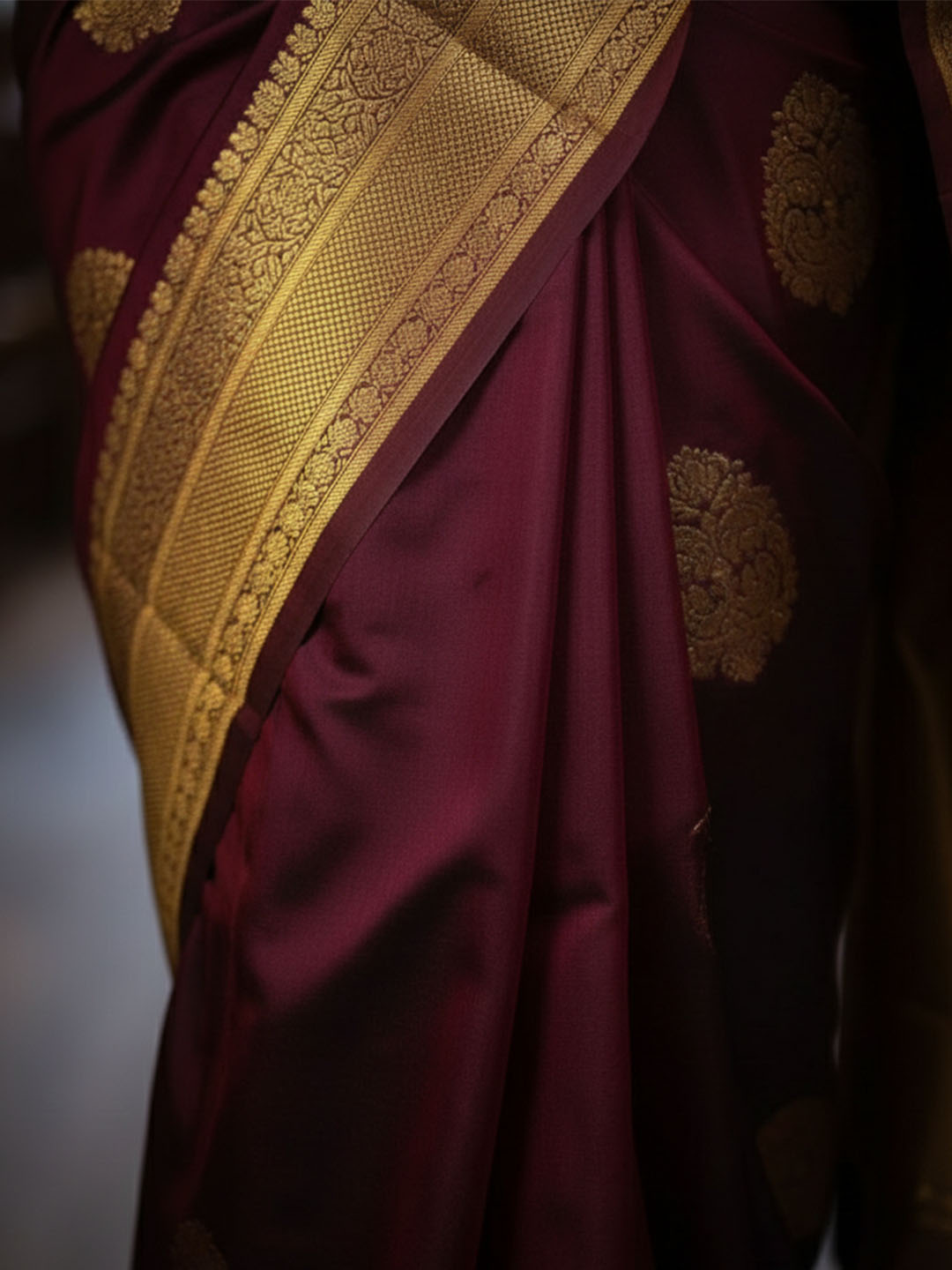 Urban Pallu Woven Design Silk Blend Work Saree