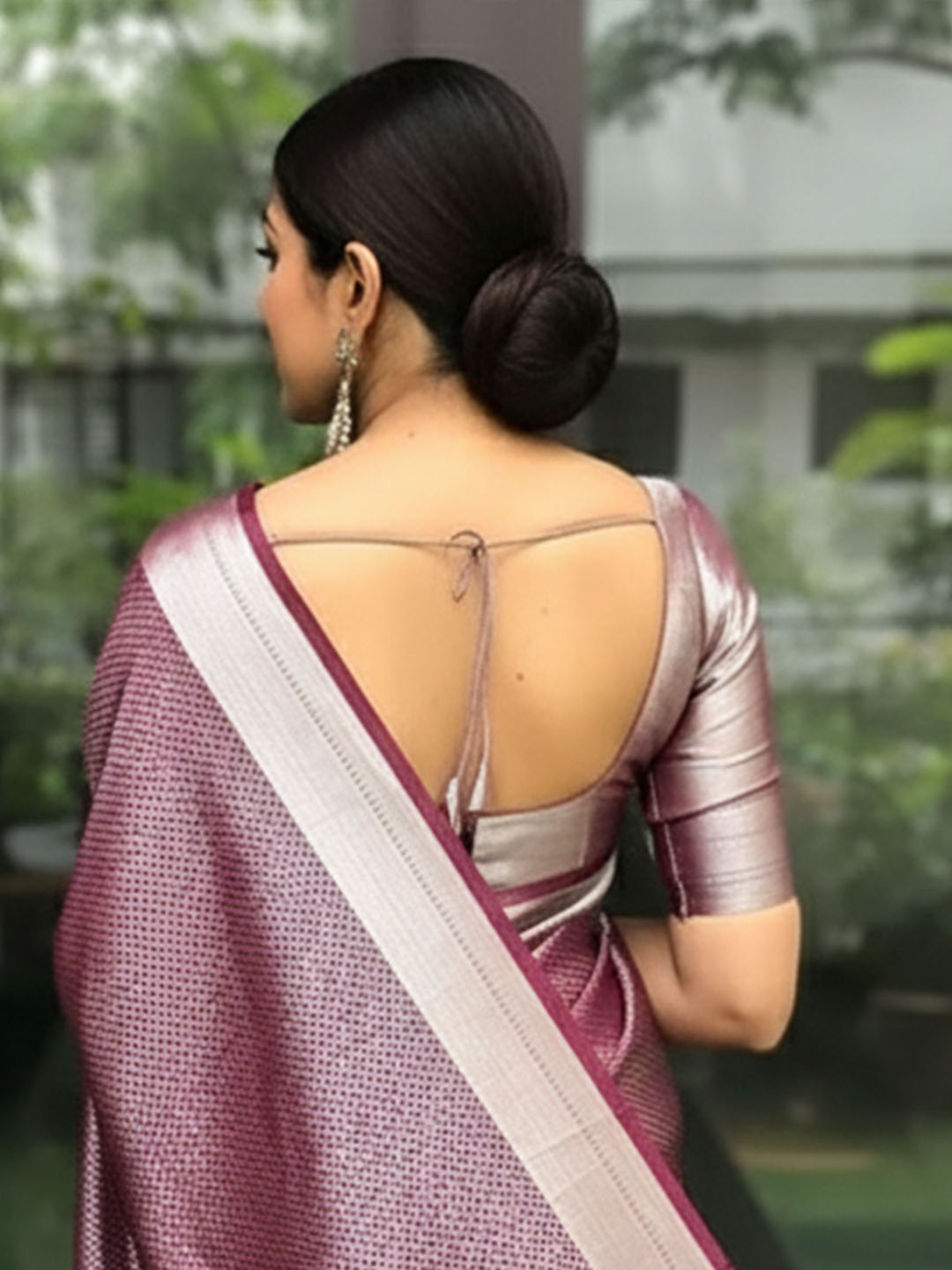 Urban Pallu Woven Design Silk Blend Traditional Saree