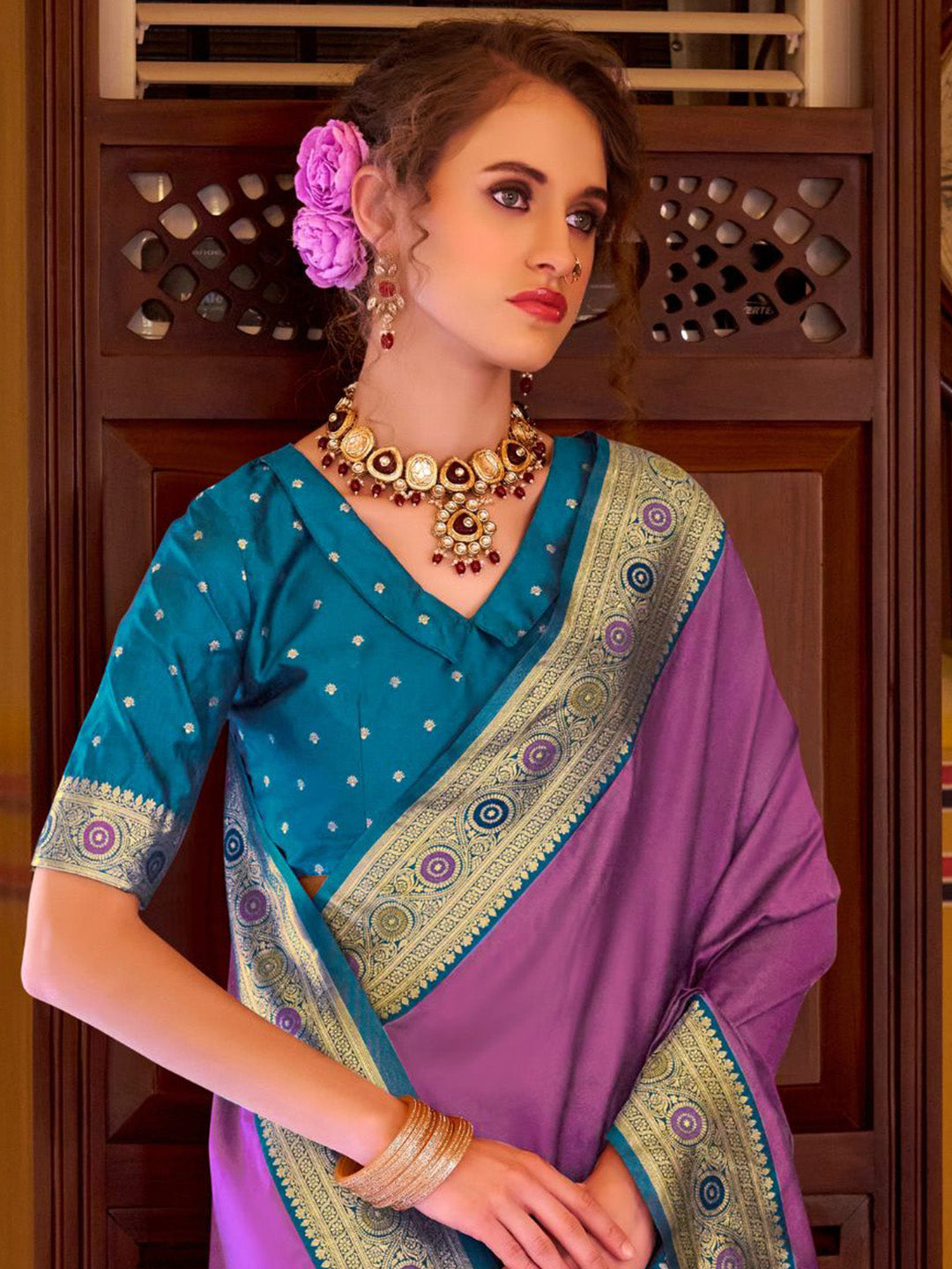 Urban Pallu Woven Design Silk Blend Daily Saree