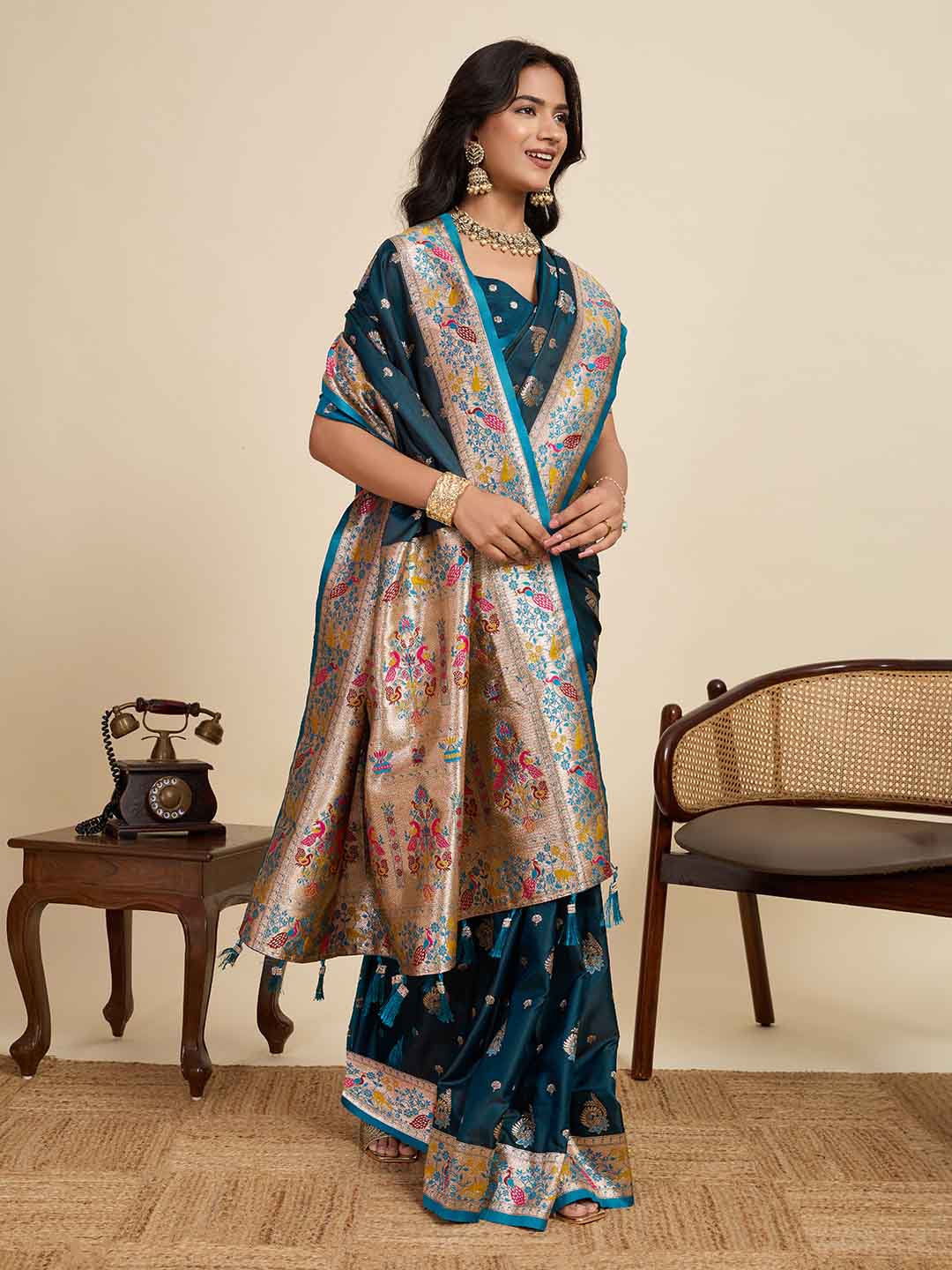 Urban Pallu Woven Design Silk Blend Party Saree