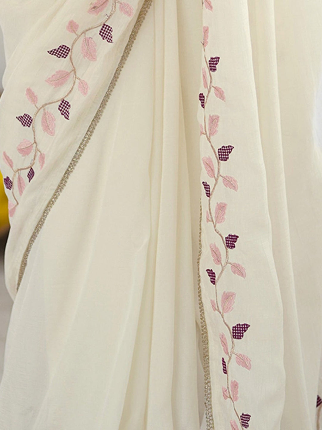 Urban Pallu Solid Silk Blend Festive Saree