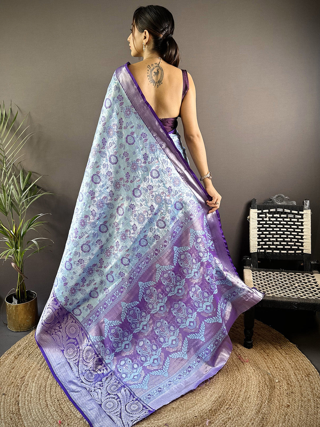 Urban Pallu Woven Design Silk Blend Traditional Saree