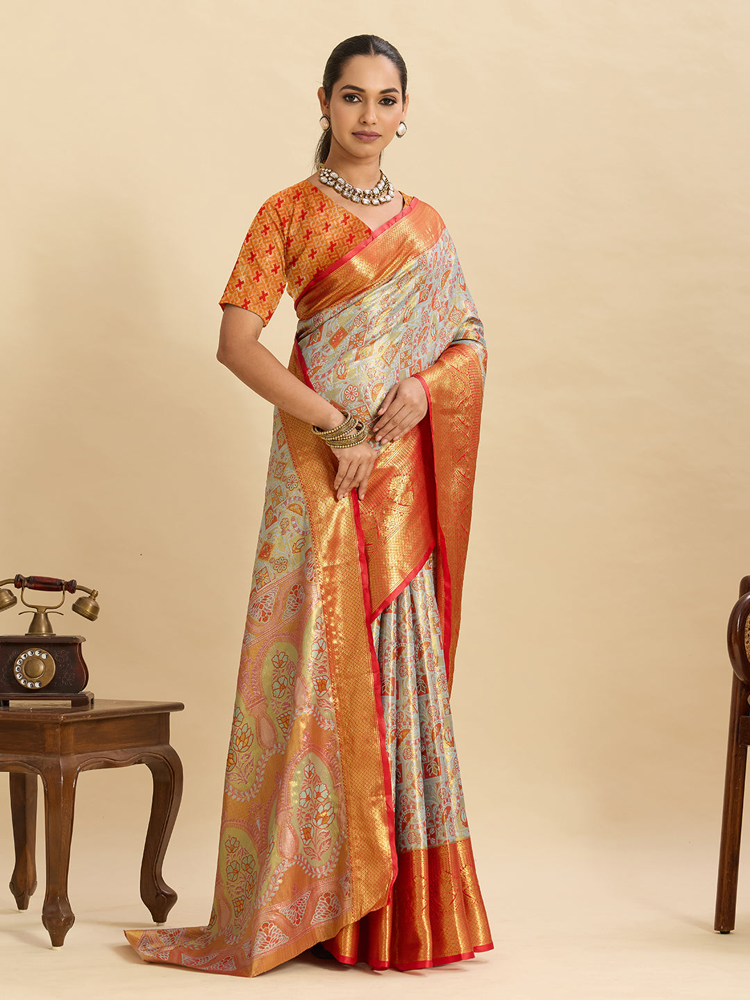 Urban Pallu Woven Design Silk Blend Party Saree