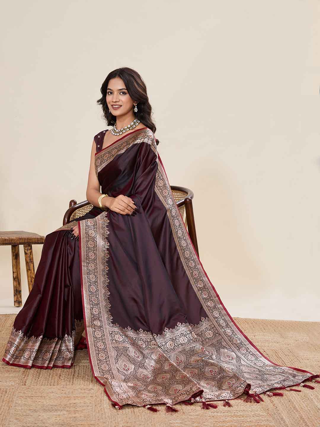 Urban Pallu Woven Design Silk Blend Party Saree