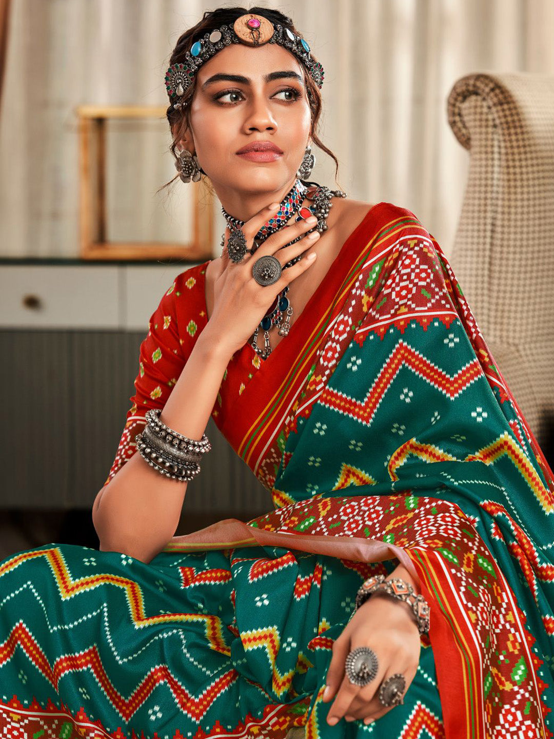 Urban Pallu Woven Design Cotton Blend Daily Saree
