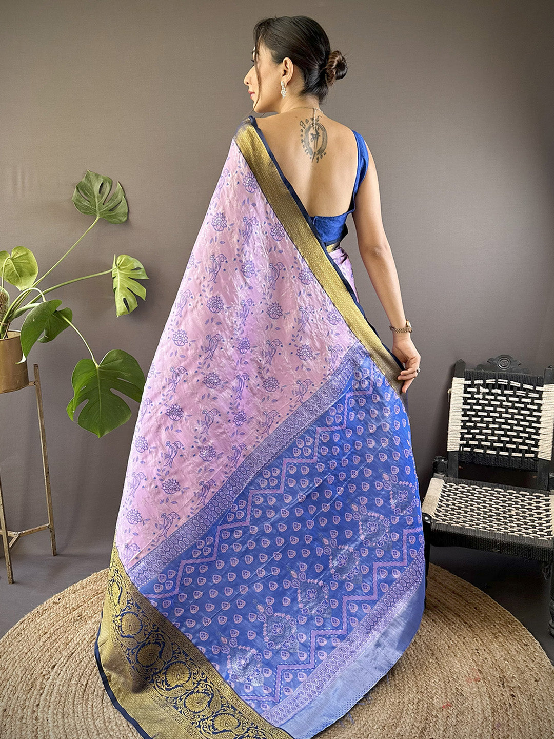 Urban Pallu Woven Design Silk Blend Traditional Saree