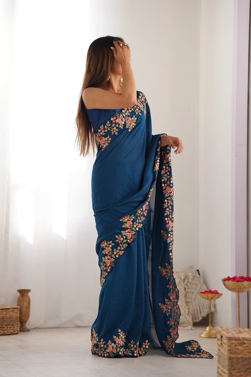 Urban Pallu Solid Silk Blend Festive Saree