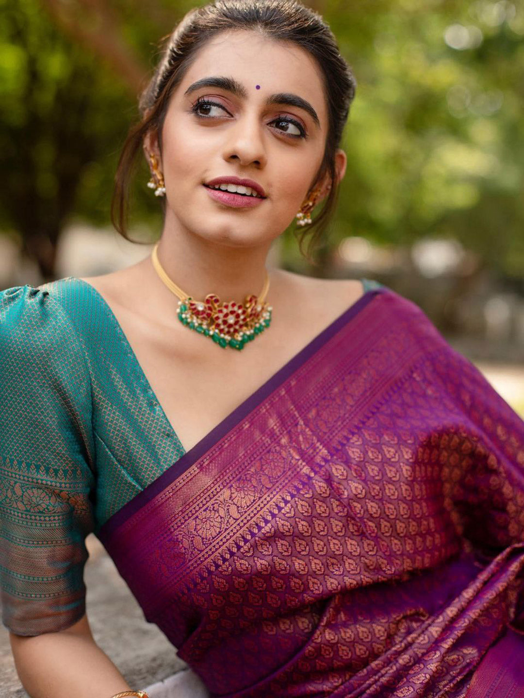Urban Pallu Woven Design Silk Blend Traditional Saree