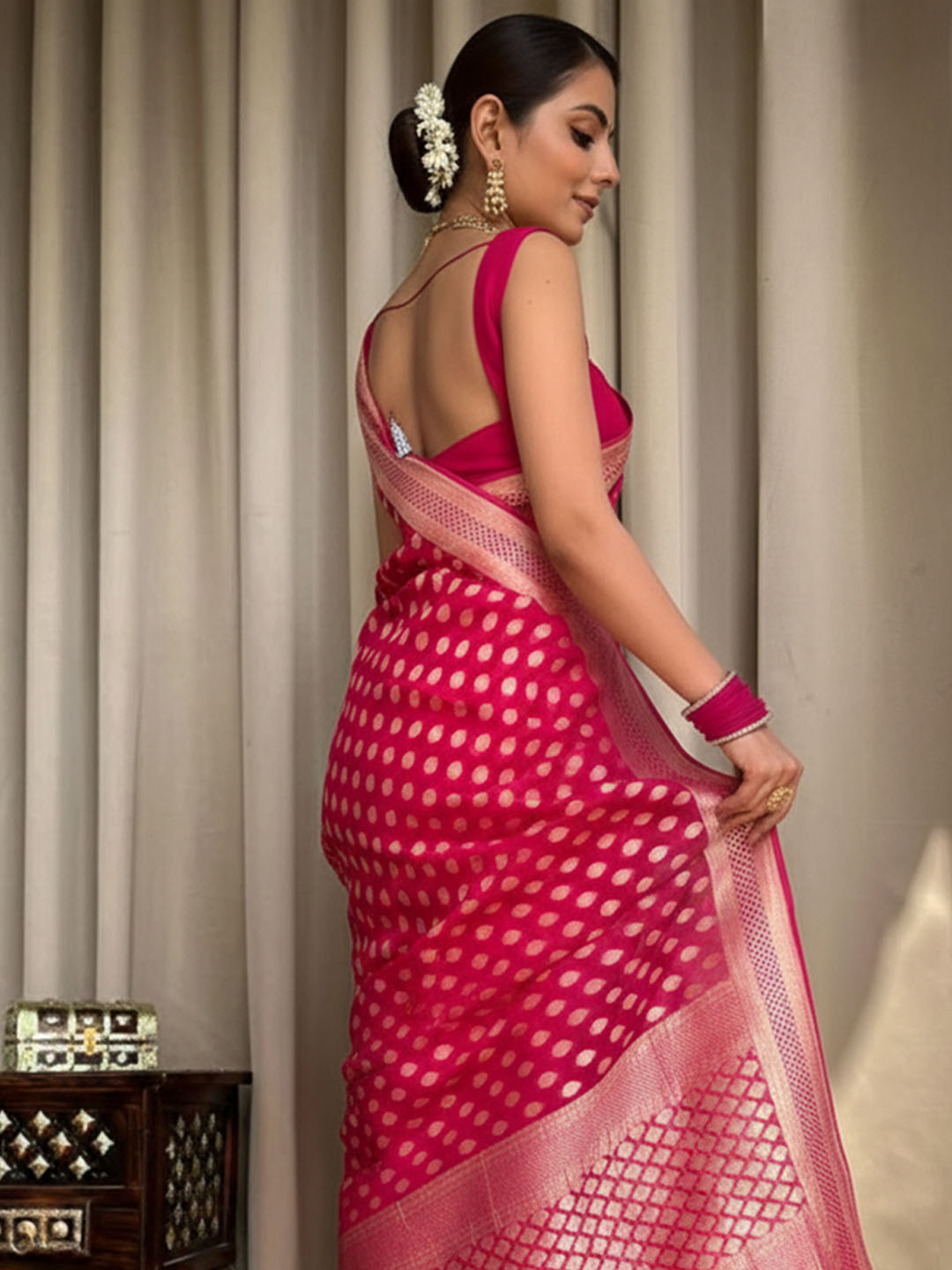 Urban Pallu Woven Design Silk Blend Work Saree