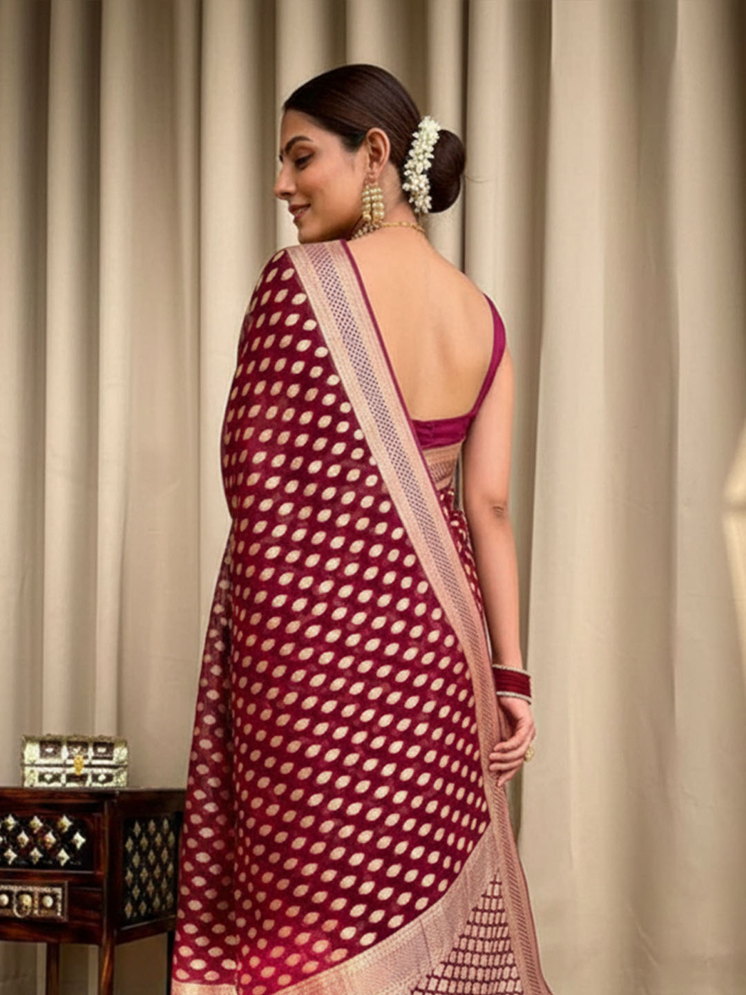 Urban Pallu Woven Design Silk Blend Work Saree
