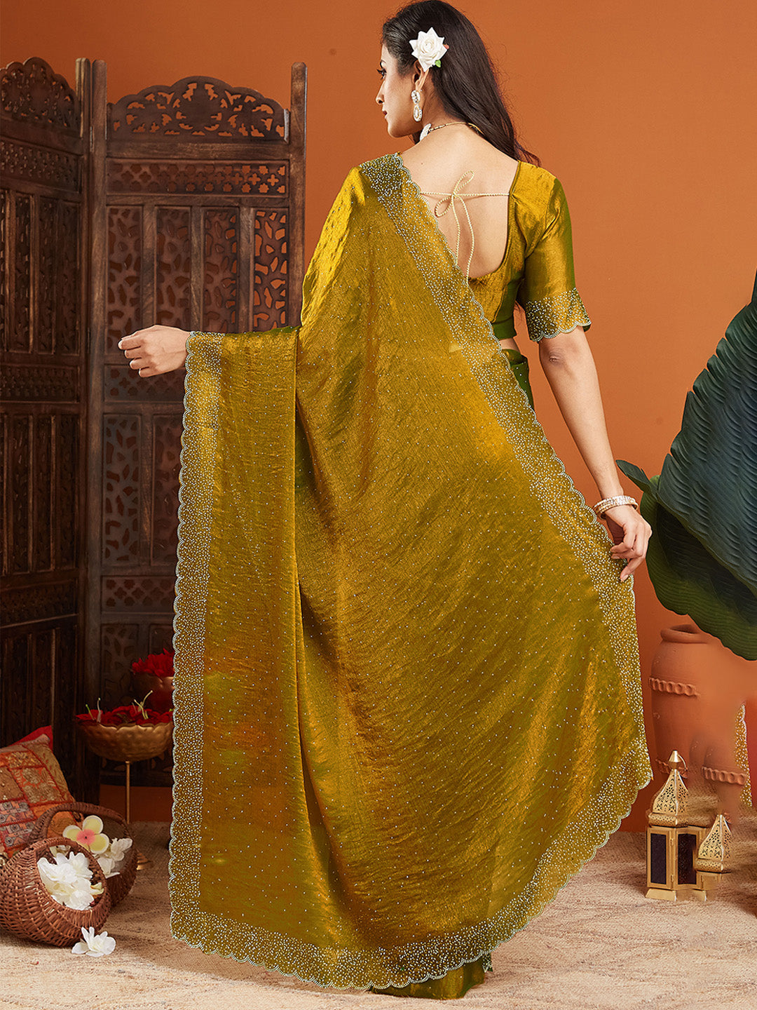 Urban Pallu Embellished Organza Party Saree
