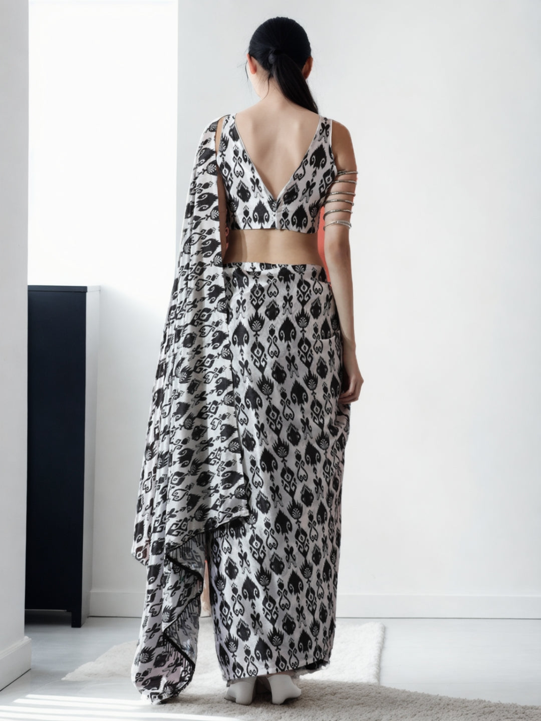 Urban Pallu Woven Design Silk Blend Fusion Saree