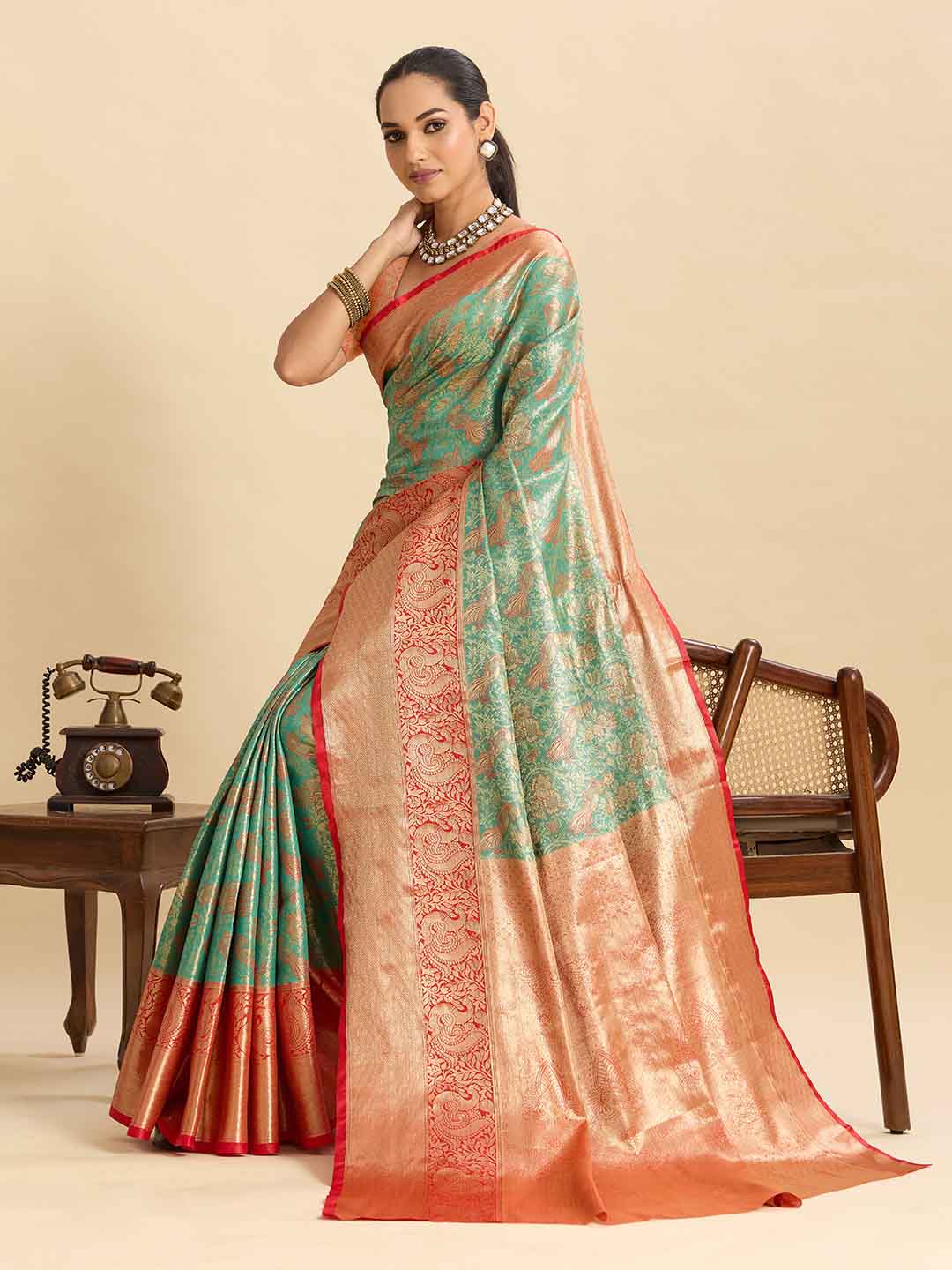 Urban Pallu Woven Design Silk Blend Festive Saree