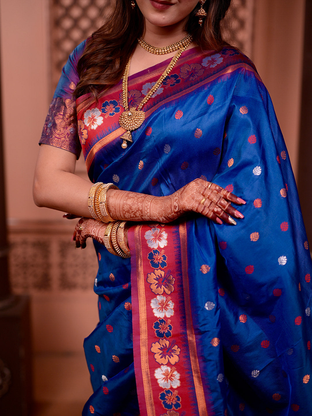 Urban Pallu Woven Design Silk Blend Traditional Saree