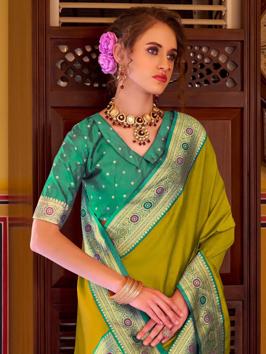 Urban Pallu Woven Design Silk Blend Daily Saree