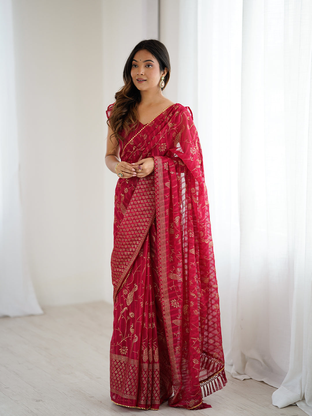 Urban Pallu Printed Poly Chiffon Daily Saree
