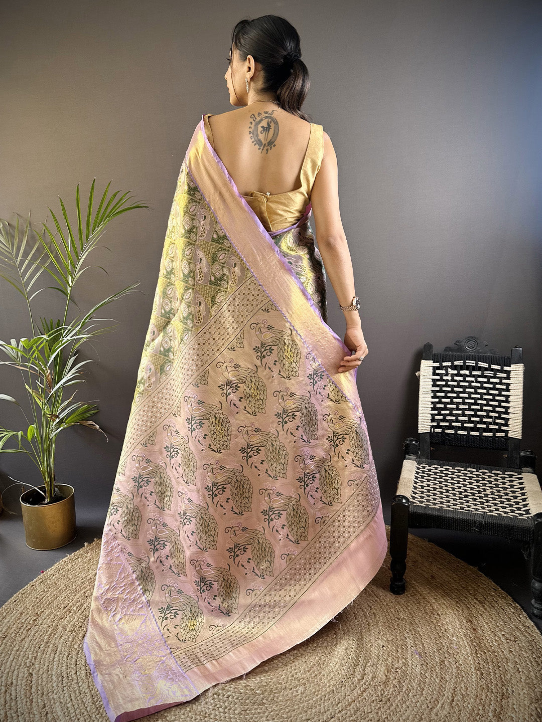 Urban Pallu Woven Design Silk Blend Traditional Saree