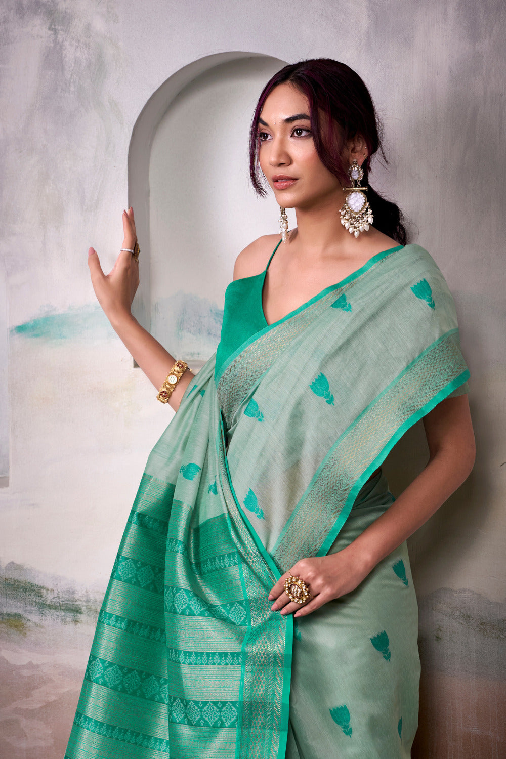 Urban Pallu Woven Design Cotton Blend Daily Saree