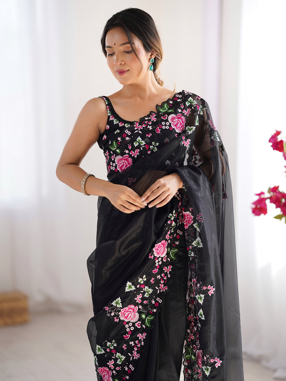 Urban Pallu Floral Embroidered Organza Heavy Work Saree