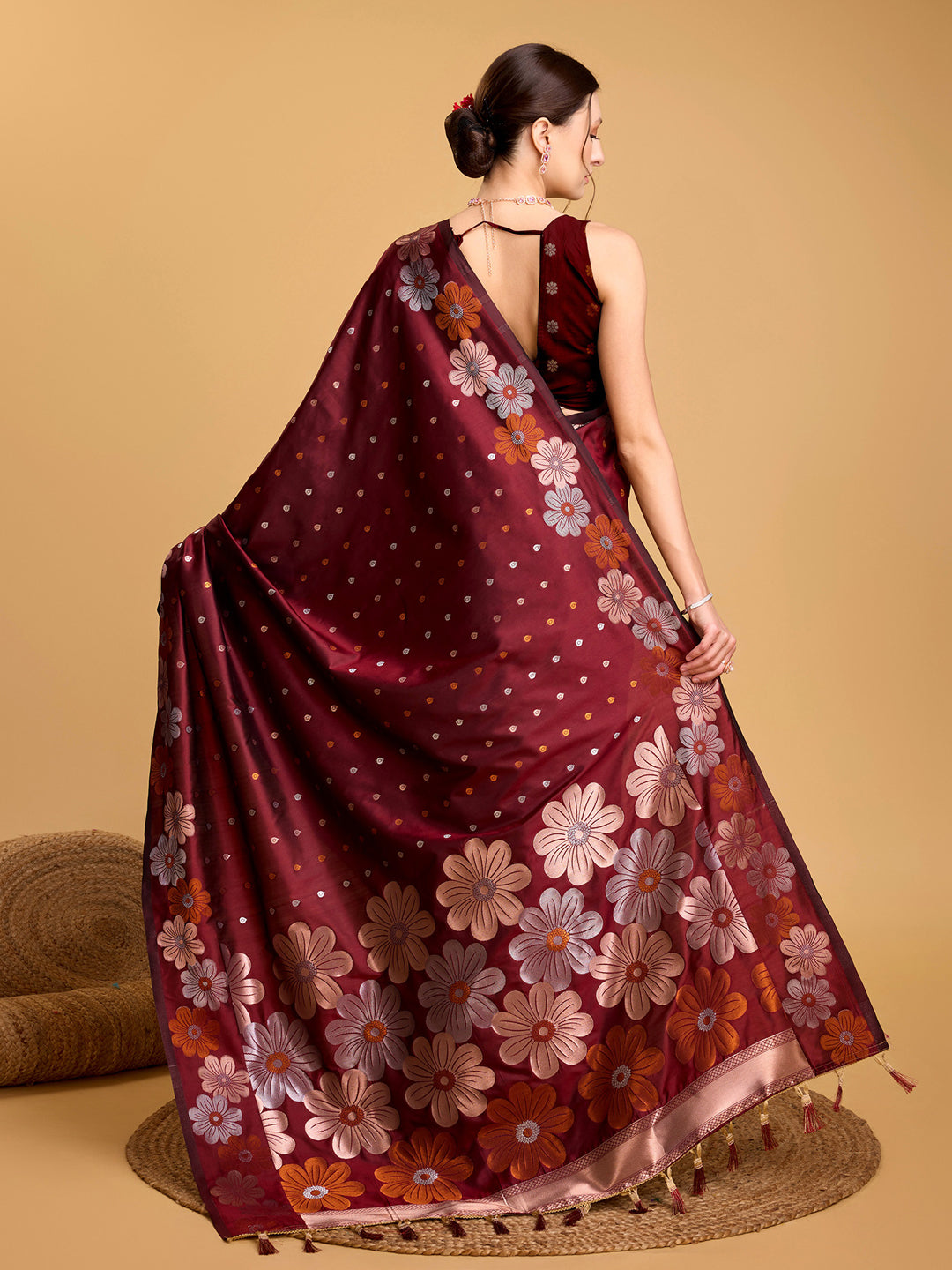 Urban Pallu Woven Design Silk Blend Party Saree