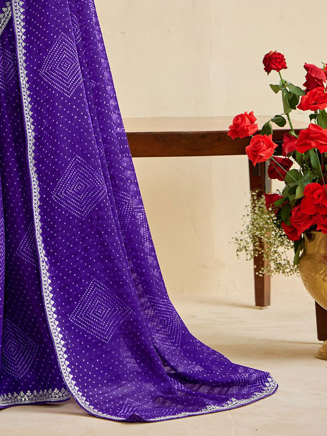Urban Pallu Ethnic Motifs Embroidered Poly Georgette Heavy Work Saree