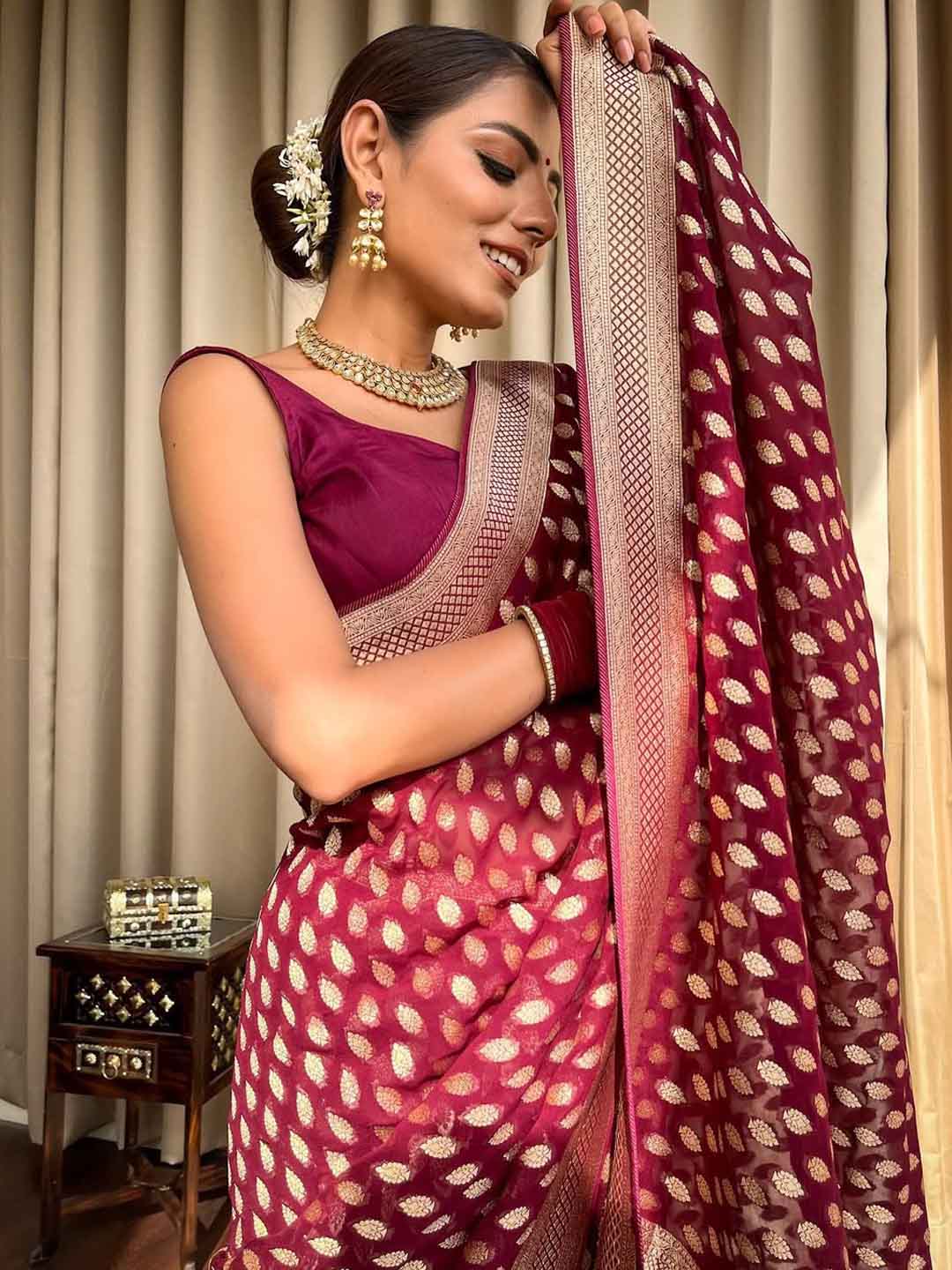 Urban Pallu Woven Design Silk Blend Work Saree
